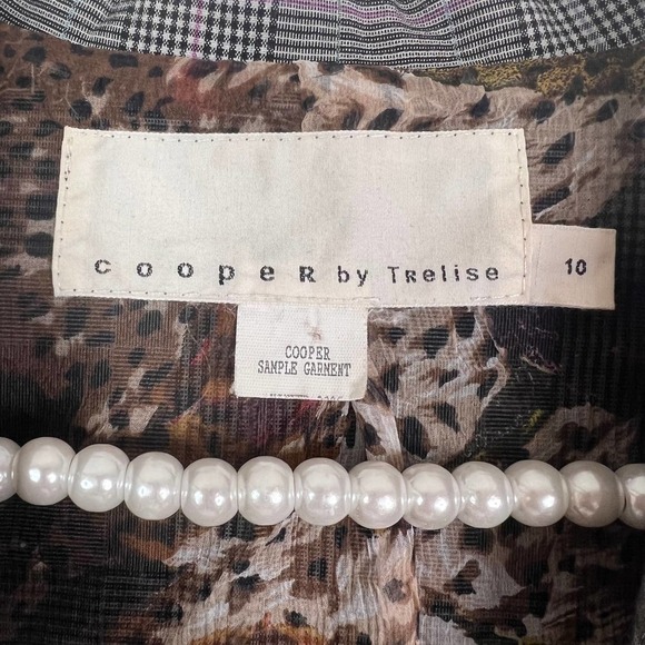 Cooper by Trelisa Chelsea Girl Cropped Deconstructed 1 Button Blazer SZ 10 - Picture 9 of 16